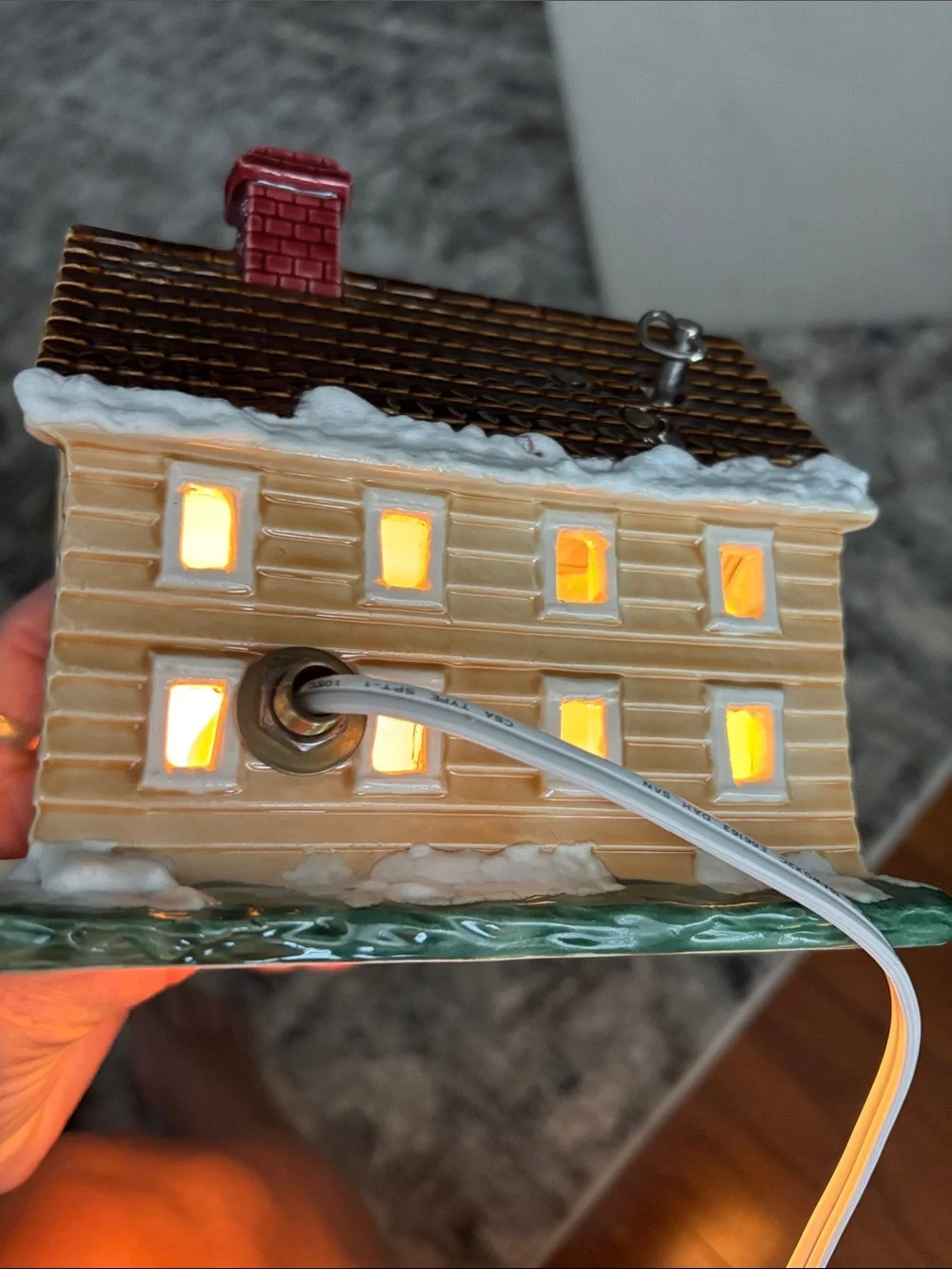 Vintage DeCor Designs Holiday Ceramic Decorative House Light/Music Box